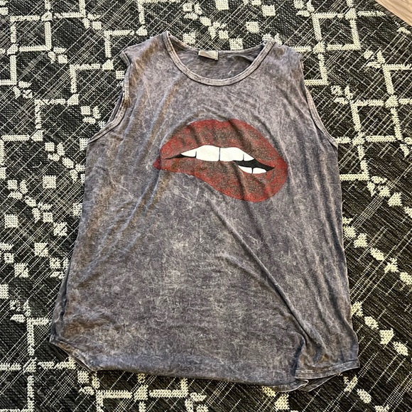 Acid washed top - Picture 5 of 7